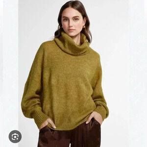 ICHI Touch of Alpaca Mega Turtleneck Sweater